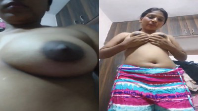 கொய்ம்பதோரெ ஆஂடீ ப்யூடீ பிக் பூப்ஸ் தடவி ஊழ் செய்கிறாள்