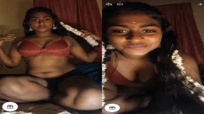 மதுரை டஸ்கீ ஐடம் ஹோட் பூப்ஸ் காண்பித்து ஊழ் டாக் செய்கிறாள்