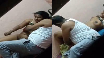 லோகல் ஹௌஸ்‌வைஃப் ந்யூட் ரொம்யாந்ஸ் வித் ஹேர் ஹௌஸ் ஓநர்