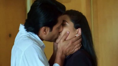 ஆஃபீஸ் ஹௌஸ்‌வைஃப் பாஸ் உடன் ந்யூட் ஊழ் பானும் படம்