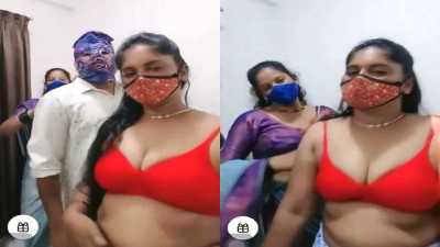 ஷெமலே ல்யாடீஸ் மூலை காண்பித்துக்கொண்டே ட்யாந்ஸ் பானும் வீடியோ