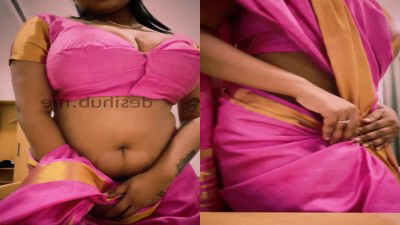 டீசர் ஸ்ட்ரிப்ஸ் ஸரீ அண்ட் எக்ஸ்போஸ் ஹேர் ஸெக்ஸீ பிக் மூலை