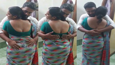 Aunty ass thadavi young kathalan romance panugiraan