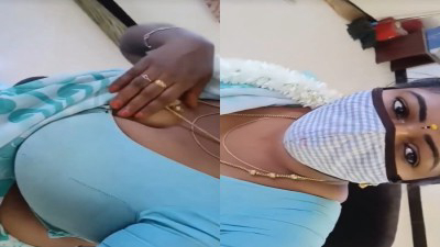 Aunty kozhu kozhu mulai kanbithu sex chat panugiraal