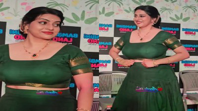 Kerala actress tempting transparent big mulaikal