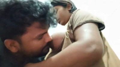 Mallu maid aunty big mulai sappi paal kudikum kathalan