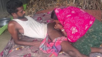 Mazhaivazh velaikaara penn forest outside dirty ool video