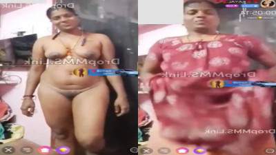 Nattukattai village lady strips nighty and shows dark mulai